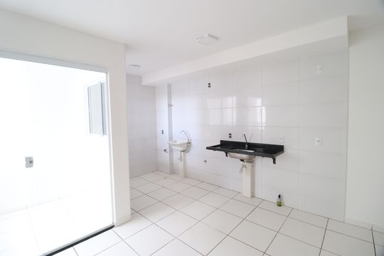 Cozinha de apartamento para alugar com 2 quartos, 52m² em Flamboyant, Uberlândia