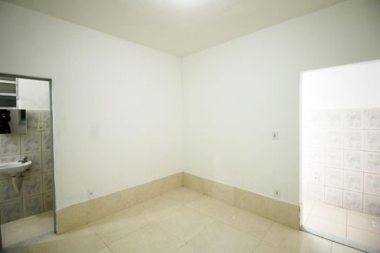 Sala/Quarto de kitnet/studio para alugar com 1 quarto, 40m² em Penha Circular, Rio de Janeiro