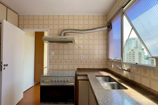 Cozinha de apartamento à venda com 3 quartos, 185m² em Alto de Pinheiros, São Paulo