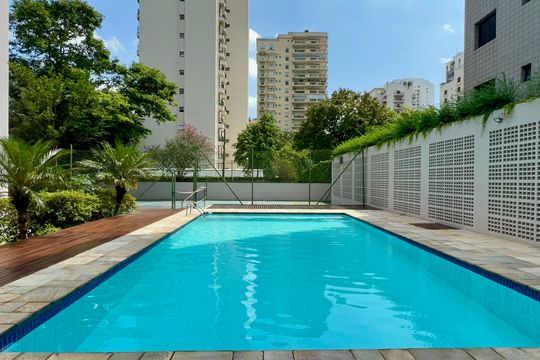 Piscina de apartamento à venda com 3 quartos, 185m² em Alto de Pinheiros, São Paulo