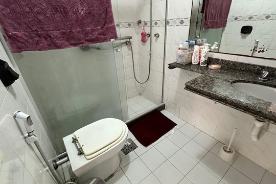 Banheiro social  de apartamento à venda com 2 quartos, 106m² em Recreio dos Bandeirantes, Rio de Janeiro