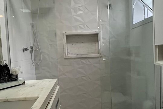 Banheiro da Suíte 2 de casa à venda com 2 quartos, 136m² em Vila Assunção, Santo André