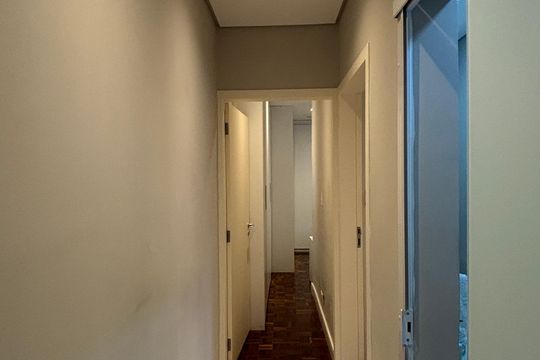 Corredor de casa à venda com 2 quartos, 136m² em Vila Assunção, Santo André
