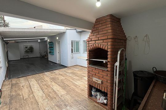 Quintal de casa à venda com 2 quartos, 136m² em Vila Assunção, Santo André