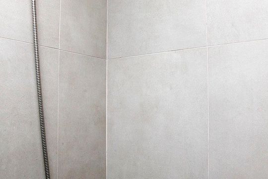 Banheiro de kitnet/studio para alugar com 1 quarto, 27m² em Cidade Baixa, Porto Alegre