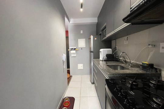 Cozinha de apartamento à venda com 2 quartos, 57m² em Ferreira, São Paulo