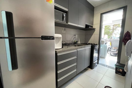 Cozinha de apartamento à venda com 2 quartos, 57m² em Ferreira, São Paulo