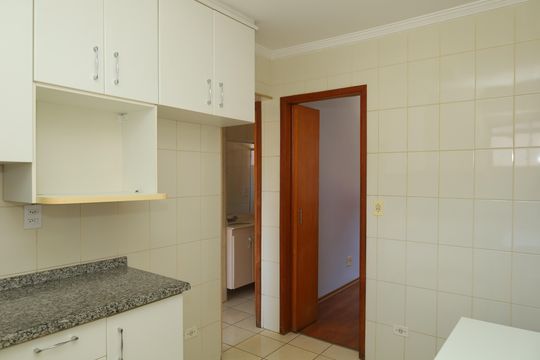 Cozinha de apartamento à venda com 2 quartos, 50m² em Jardim Bonifacio, São Paulo