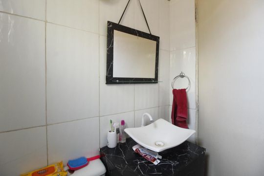 Banheiro 1 de casa para alugar com 3 quartos, 300m² em Morada do Vale I, Gravataí