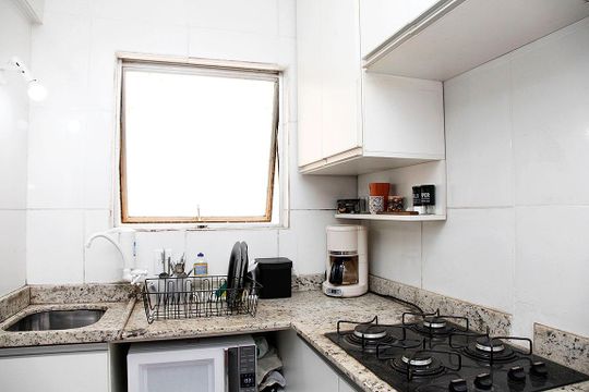 Cozinha de kitnet/studio à venda com 1 quarto, 35m² em Centro Histórico, Porto Alegre