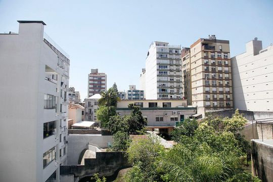 Quarto Vista de kitnet/studio à venda com 1 quarto, 35m² em Centro Histórico, Porto Alegre