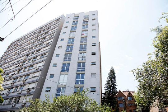 Fachada de kitnet/studio à venda com 1 quarto, 35m² em Centro Histórico, Porto Alegre