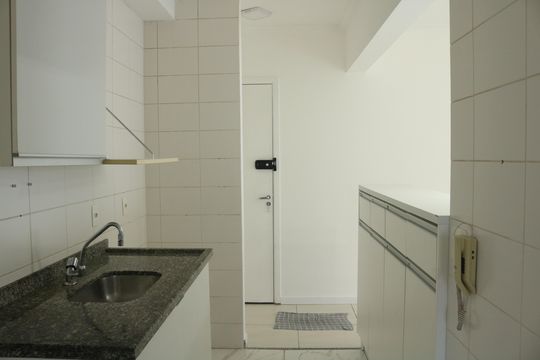 Cozinha de apartamento à venda com 2 quartos, 62m² em Vila Romana, São Paulo