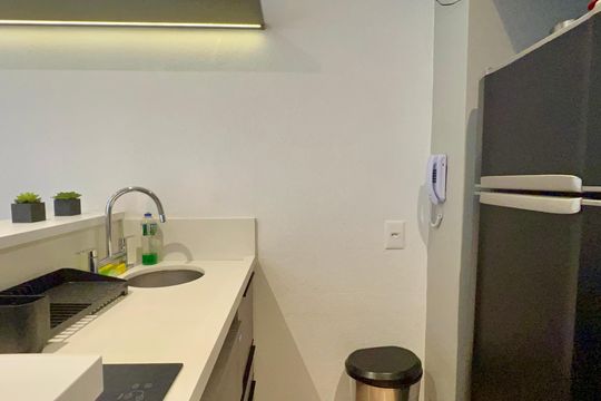 Cozinha de kitnet/studio à venda com 1 quarto, 26m² em Pinheiros, São Paulo