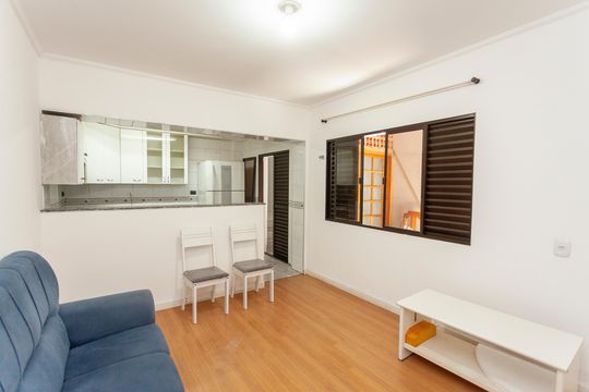 Casa para alugar com 1 quarto, 30m² em Vila Anhanguera, São Paulo