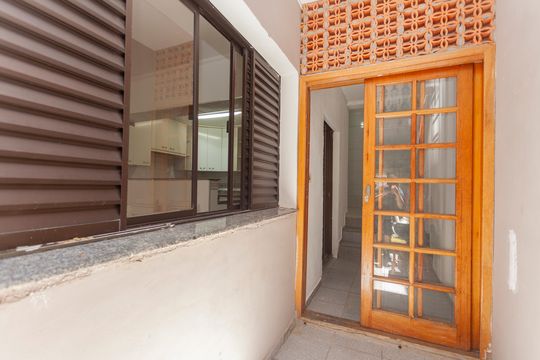 Hall de entrada de casa para alugar com 1 quarto, 30m² em Vila Anhanguera, São Paulo