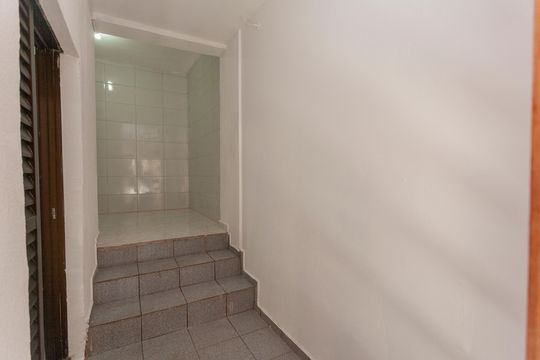 Corredor de casa para alugar com 1 quarto, 30m² em Vila Anhanguera, São Paulo