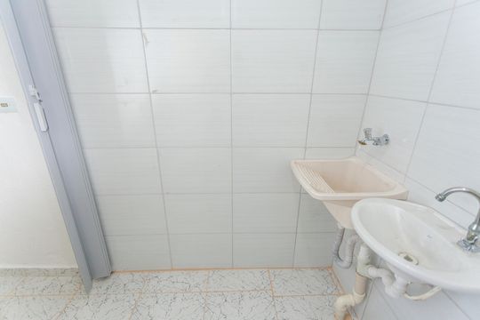 Área de Serviço de casa para alugar com 1 quarto, 30m² em Vila Anhanguera, São Paulo
