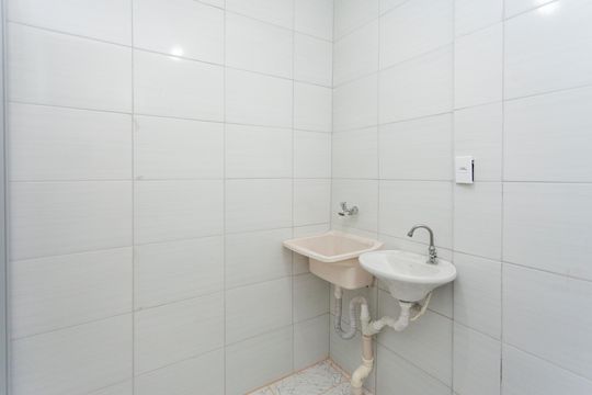 Banheiro de casa para alugar com 1 quarto, 30m² em Vila Anhanguera, São Paulo