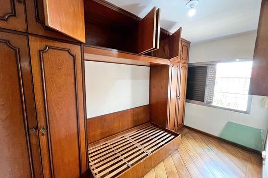 Quarto 2 de casa à venda com 4 quartos, 200m² em Jardim do Colegio (zona Norte), São Paulo