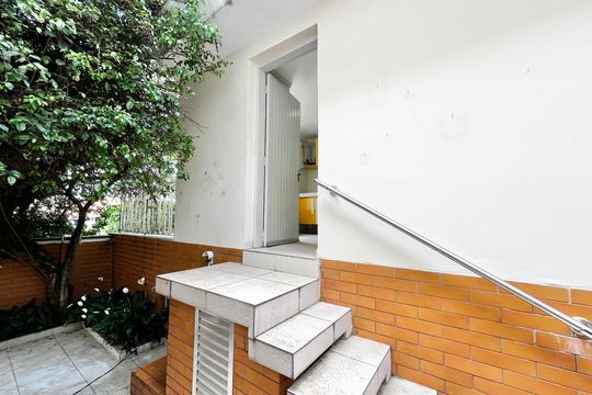 Quintal de casa à venda com 4 quartos, 200m² em Jardim do Colegio (zona Norte), São Paulo
