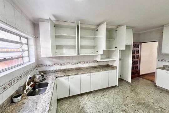Cozinha de casa à venda com 4 quartos, 200m² em Jardim do Colegio (zona Norte), São Paulo