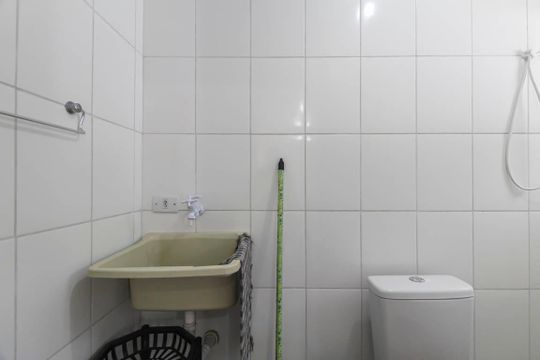 Banheiro  de casa para alugar com 1 quarto, 28m² em Cidade Continental, São Paulo