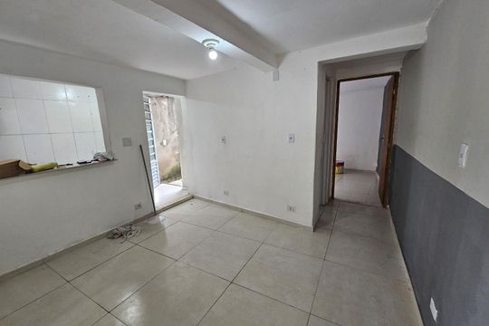 Sala de casa para alugar com 2 quartos, 100m² em Jardim das Palmas, São Paulo
