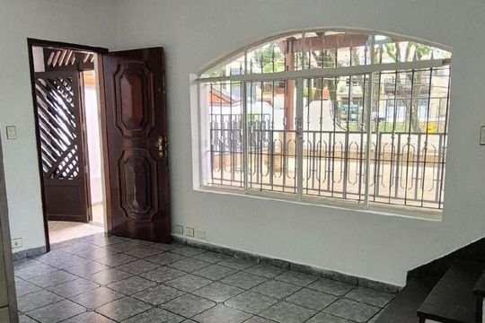 Casa para alugar com 2 quartos, 179m² em Vila Lucinda, Santo André