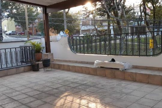 Casa para alugar com 2 quartos, 179m² em Vila Lucinda, Santo André