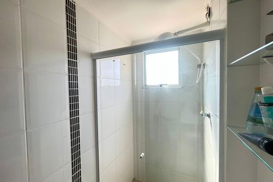 Banheiro 1 de apartamento à venda com 2 quartos, 62m² em Jardim São Judas Tadeu, Guarulhos