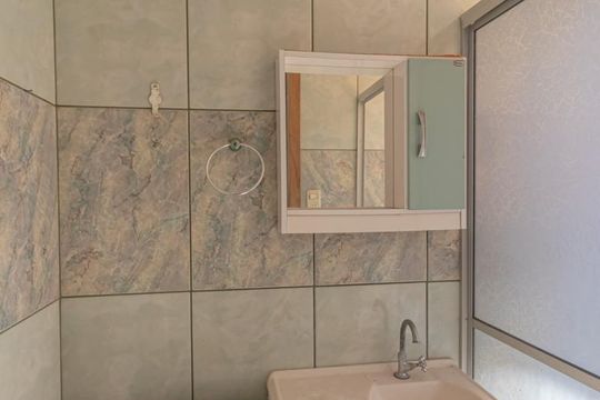 Banheiro-Casa 1 de casa à venda com 2 quartos, 300m² em Nossa Senhora das Gracas, Canoas