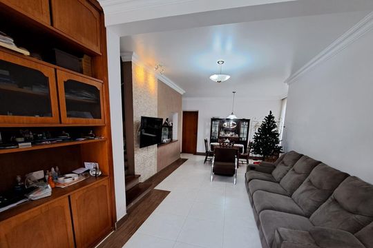 Casa para alugar com 4 quartos, 225m² em Planalto Paulista, São Paulo
