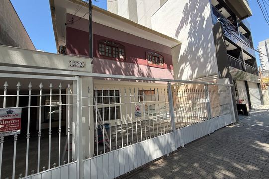 Casa para alugar com 4 quartos, 329m² em Indianópolis, São Paulo