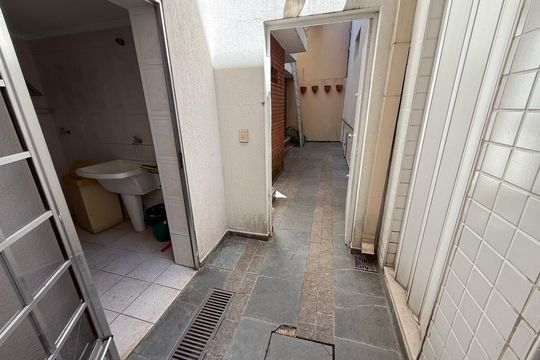 Casa para alugar com 4 quartos, 329m² em Indianópolis, São Paulo