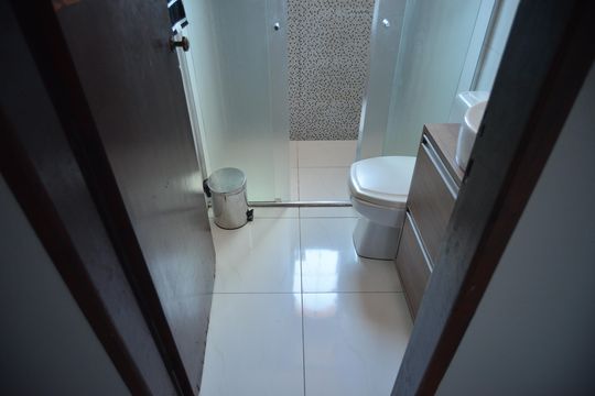 Banheiro Social de casa à venda com 3 quartos, 288m² em Vila Lucinda, Santo André