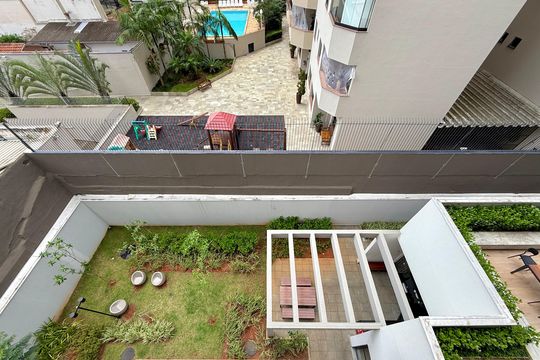 Vista  de kitnet/studio à venda com 1 quarto, 37m² em Jardim das Acacias, São Paulo