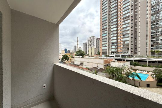 Sacada de kitnet/studio à venda com 1 quarto, 37m² em Jardim das Acacias, São Paulo