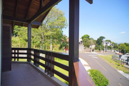 varanda da suite de casa à venda com 4 quartos, 300m² em Scharlau, São Leopoldo