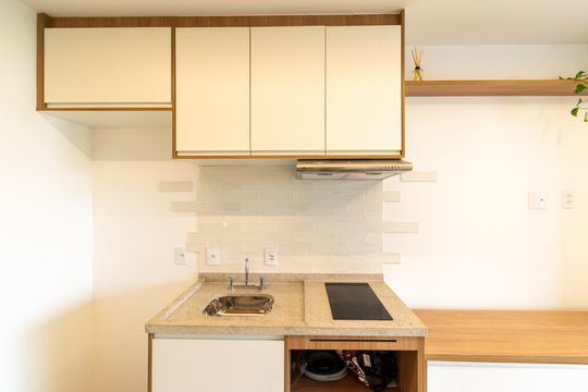 Cozinha de kitnet/studio à venda com 1 quarto, 24m² em Vila Santa Catarina, São Paulo