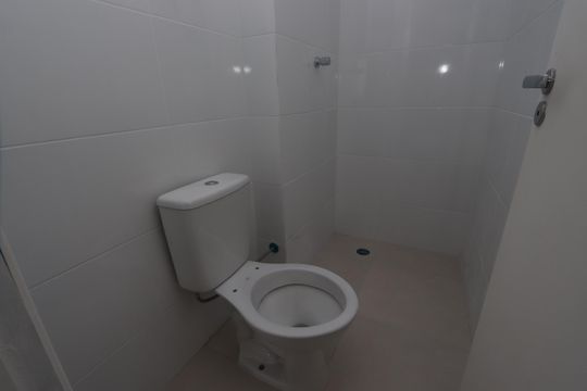 Banheiro de apartamento à venda com 1 quarto, 33m² em Quinta da Paineira, São Paulo
