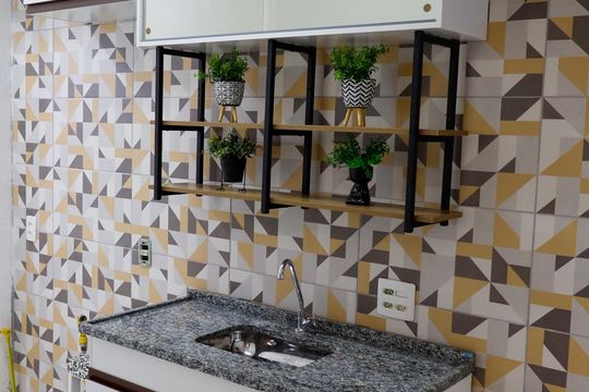 Cozinha de apartamento para alugar com 2 quartos, 40m² em Jardim do Lago, São Paulo