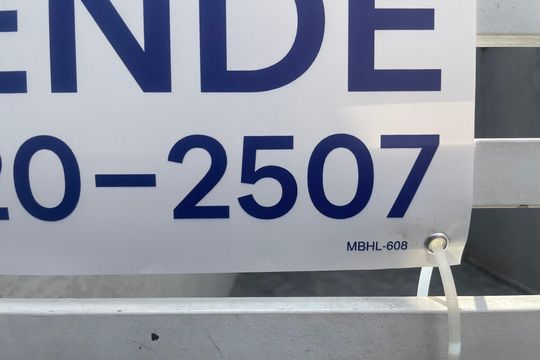 Placa MBHL-608 de casa à venda com 3 quartos, 140m² em Vila Marieta, São Paulo