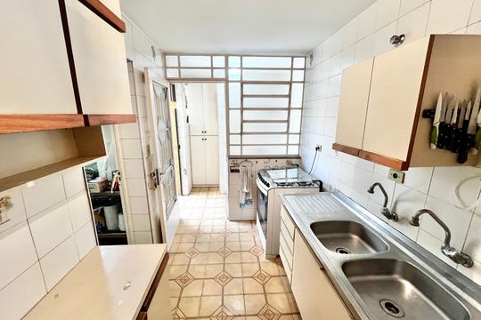 Casa à venda com 2 quartos, 116m² em Jardim das Laranjeiras, São Paulo