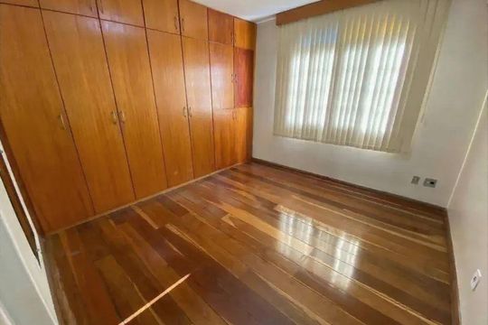 Casa à venda com 4 quartos, 250m² em Santa Monica, Belo Horizonte