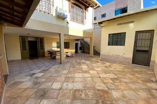 Casa à venda com 4 quartos, 250m² em Santa Monica, Belo Horizonte