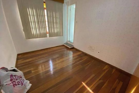Casa à venda com 4 quartos, 250m² em Santa Monica, Belo Horizonte