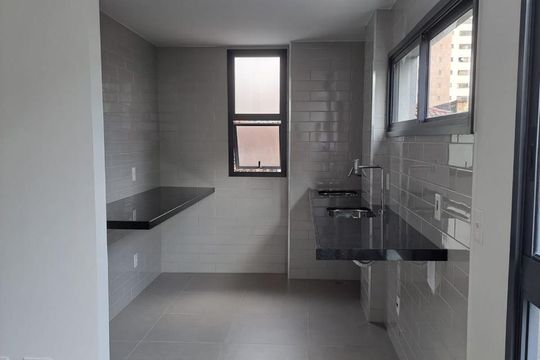 cozinha de apartamento para alugar com 1 quarto, 47m² em Santo Agostinho, Belo Horizonte