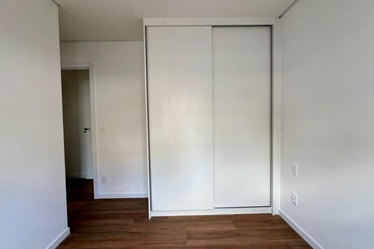 quarto  de apartamento para alugar com 2 quartos, 128m² em Santo Antônio, Belo Horizonte