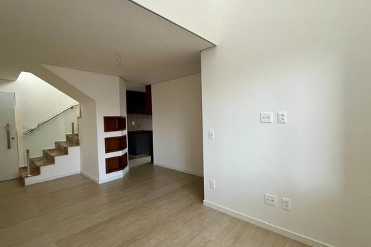 sala  de apartamento para alugar com 2 quartos, 128m² em Santo Antônio, Belo Horizonte